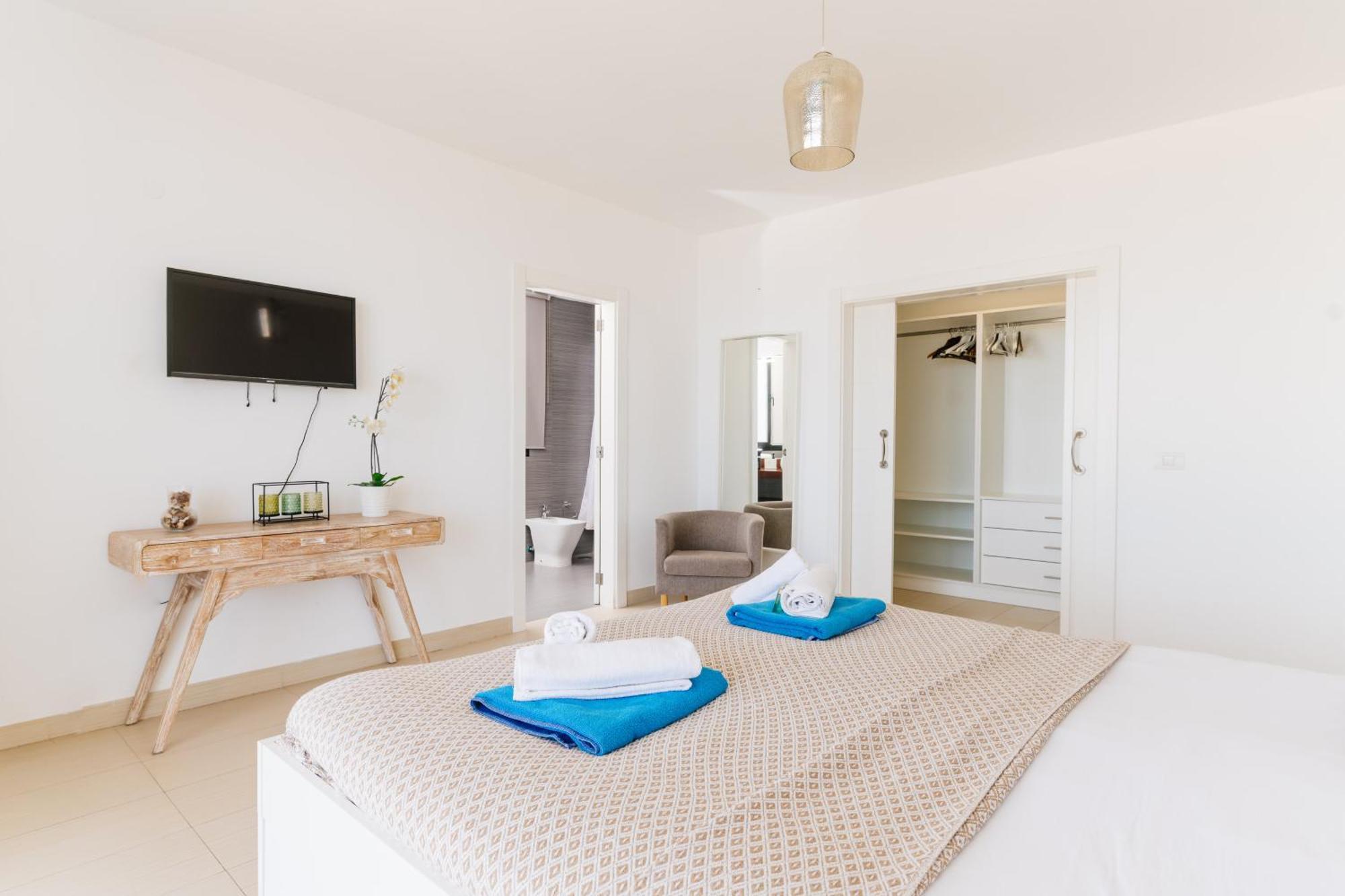 Sunset White Villa - Ocean View, Jakuzzi, Heated Pool, Air-Conditioning, Grill Playa de las Américas Extérieur photo
