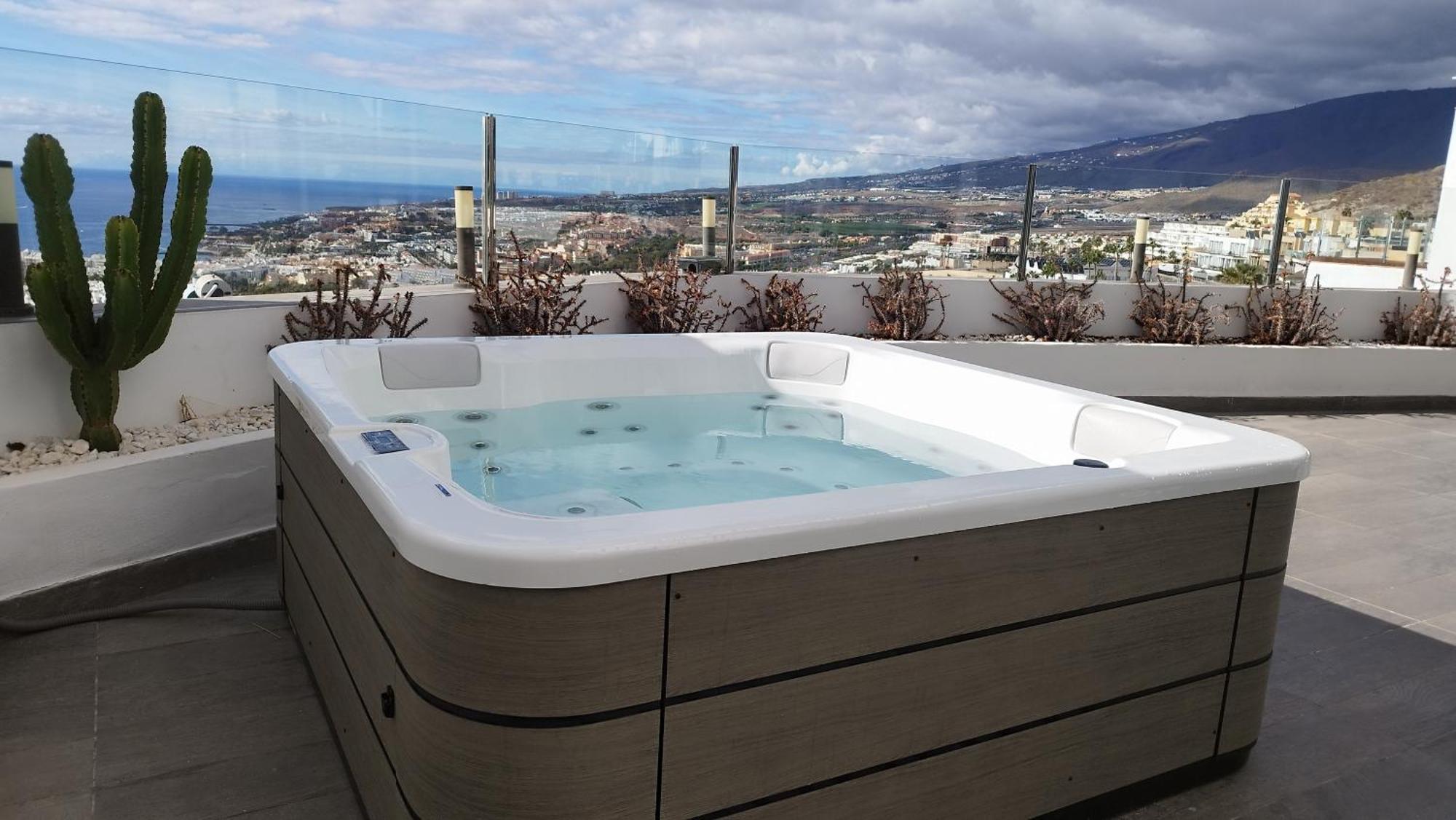 Sunset White Villa - Ocean View, Jakuzzi, Heated Pool, Air-Conditioning, Grill Playa de las Américas Extérieur photo